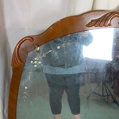 Lot 424 | Rounded Square Vanity Mirror
