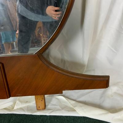 Lot 426 | Art Deco Vanity Mirror