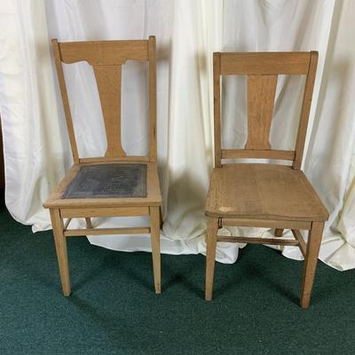 Lot 429 | Mis-Matched Oak Chairs
