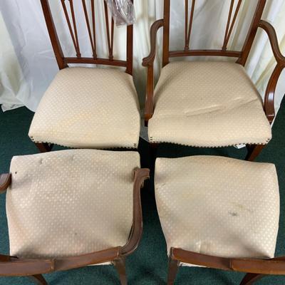 Lot 430 | Set of 4 Dining Chairs