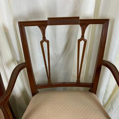 Lot 430 | Set of 4 Dining Chairs