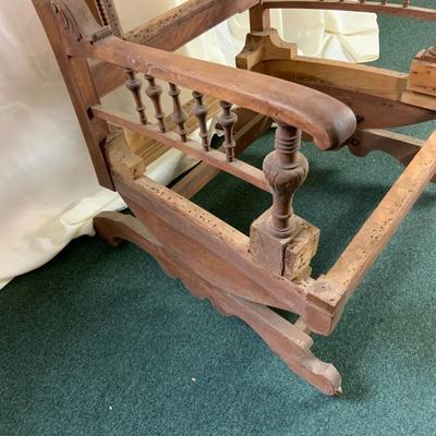 Lot 434 | Antique Bounce Rocker