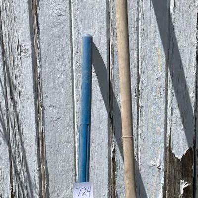 2 Boat Paddles