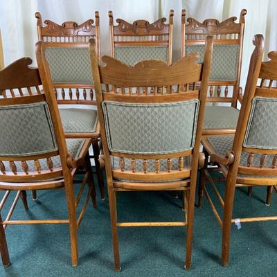 Lot 437 | Set of 6 Carved-Back Chairs