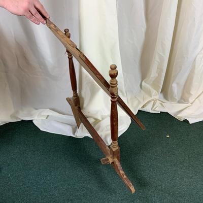 Lot 446 | American Victorian Tilting Vanity Mirror