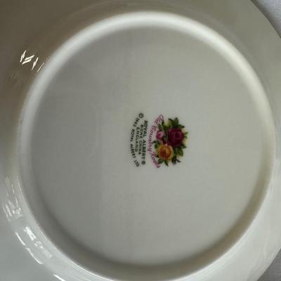 Royal Albert Old country Roses 8 Tea Bread Plates