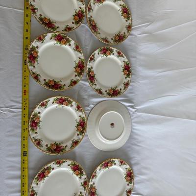 Royal Albert Old country Roses 8 Tea Bread Plates