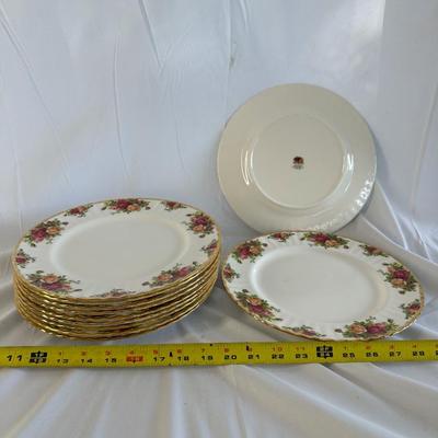 Royal Albert Old Country Roses 11 dinner Plates