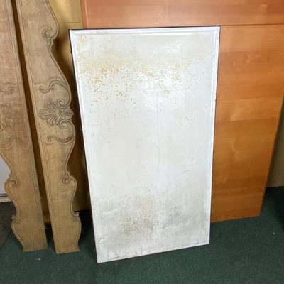 Lot 466 | Hoosier Cabinet Porcelain Counter