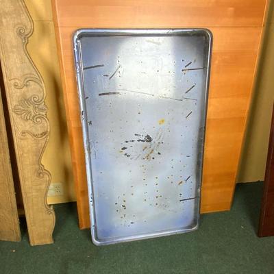 Lot 467 | Hoosier Cabinet Porcelain Counter