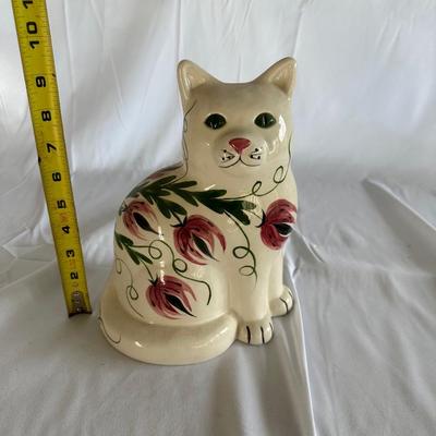 Ceramic cat