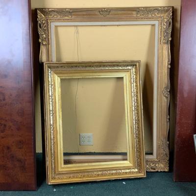 Lot 469 | Assortment of Vintage and Antique Frames