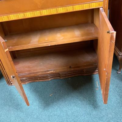 Lot 485 | Art Deco China Cabinet | Bookshelf