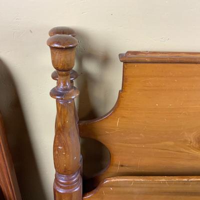Lot 487 | Substantial Head and Footboard
