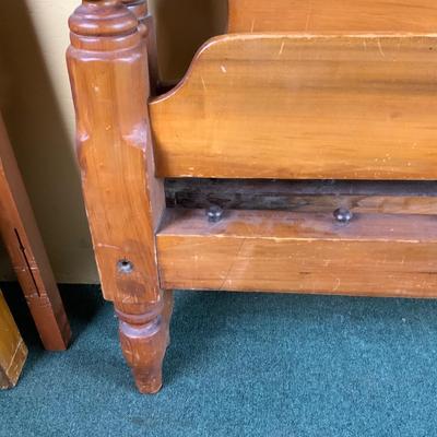 Lot 487 | Substantial Head and Footboard