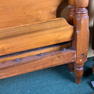 Lot 487 | Substantial Head and Footboard