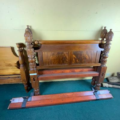 Lot 488 | Impressive Pineapple Head and Footboard | Rails