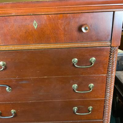 Lot 494 | Modern Basset Dresser
