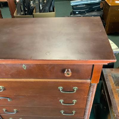 Lot 494 | Modern Basset Dresser