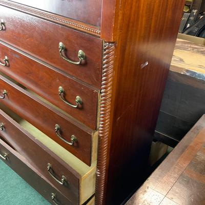 Lot 494 | Modern Basset Dresser