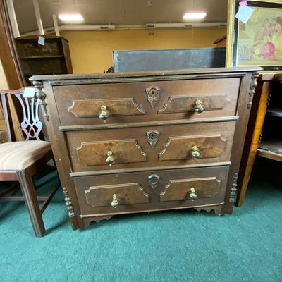 Lot 500 | Victorian Dresser