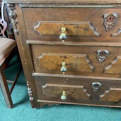 Lot 500 | Victorian Dresser