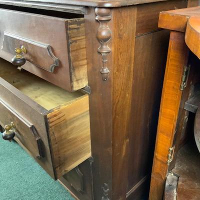 Lot 500 | Victorian Dresser