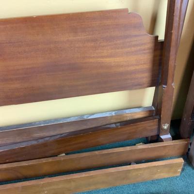 Lot 505 | Ethan Allen Spindle Poster Bed
