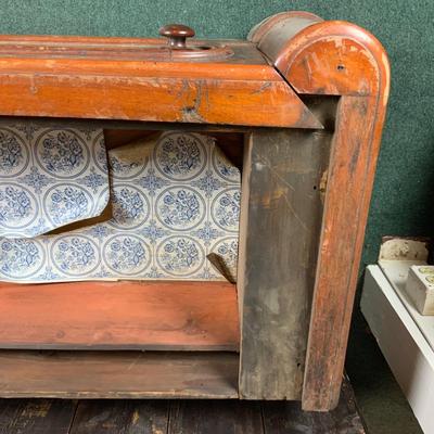Lot 507 | Wardrobe Base