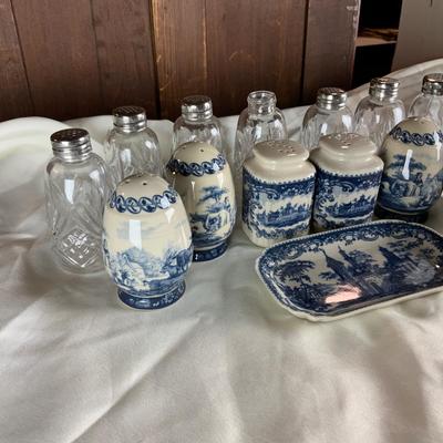 Lot 509 | Modern Dishes and Salt and Pepper Shakers