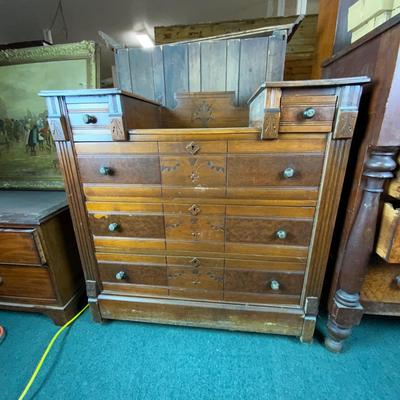 Lot 515 | Eastlake Dresser