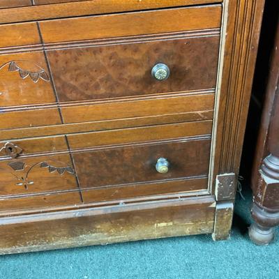 Lot 515 | Eastlake Dresser