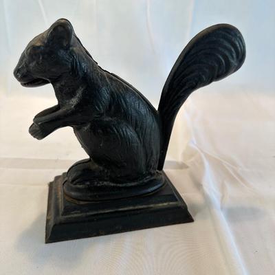 CAST IRON SQUIRREL NUT CRACKER