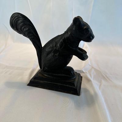 CAST IRON SQUIRREL NUT CRACKER