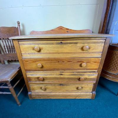 Lot 517 | Pine Chest of Drawers