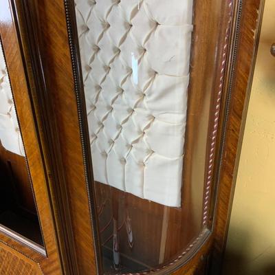 Lot 520 | Louis XVI Vitrine Cabinet