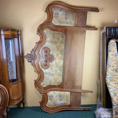 Lot 522 | Carved Upholstered Victorian Bed