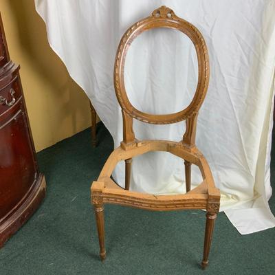 Lot 530 | Set of TEN Chairs