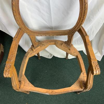 Lot 530 | Set of TEN Chairs