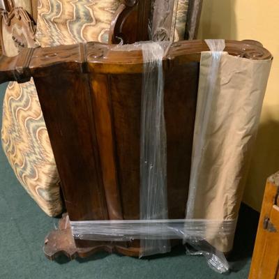 Lot 531 | Substantial Kingâ€™s Chair