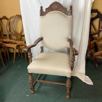 Lot 531 | Substantial Kingâ€™s Chair