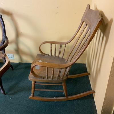 Lot 533 | Oak Rocking Chair