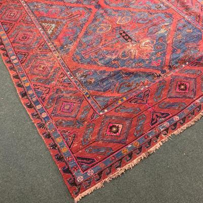 Lot 536 | Thin Wool Rug