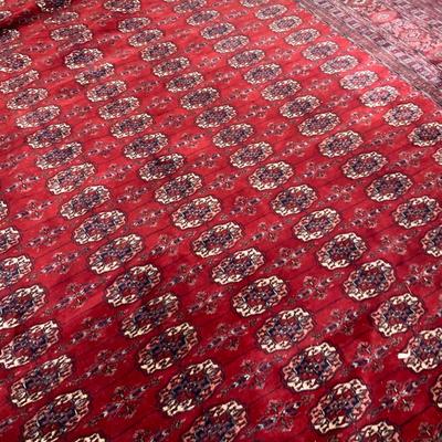 Lot 540 | MASSIVE Wool Rug