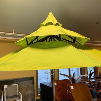 Lot 542 | Patio Set with Umbrella.