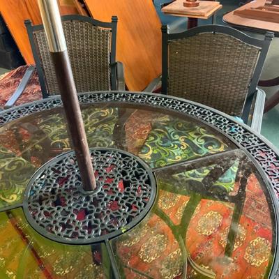 Lot 542 | Patio Set with Umbrella.