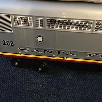 Ladden Santa Fe ride on train