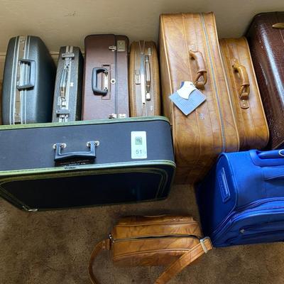 Lot of vintage suitcases