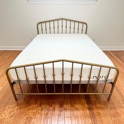 DORAL HOME PRODUCTS ~ Gold Metal Queen Size Bed ~ NORA ~ Queen Size Mattress