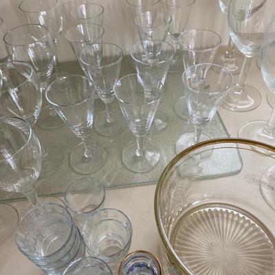 Lot vintage glassware
